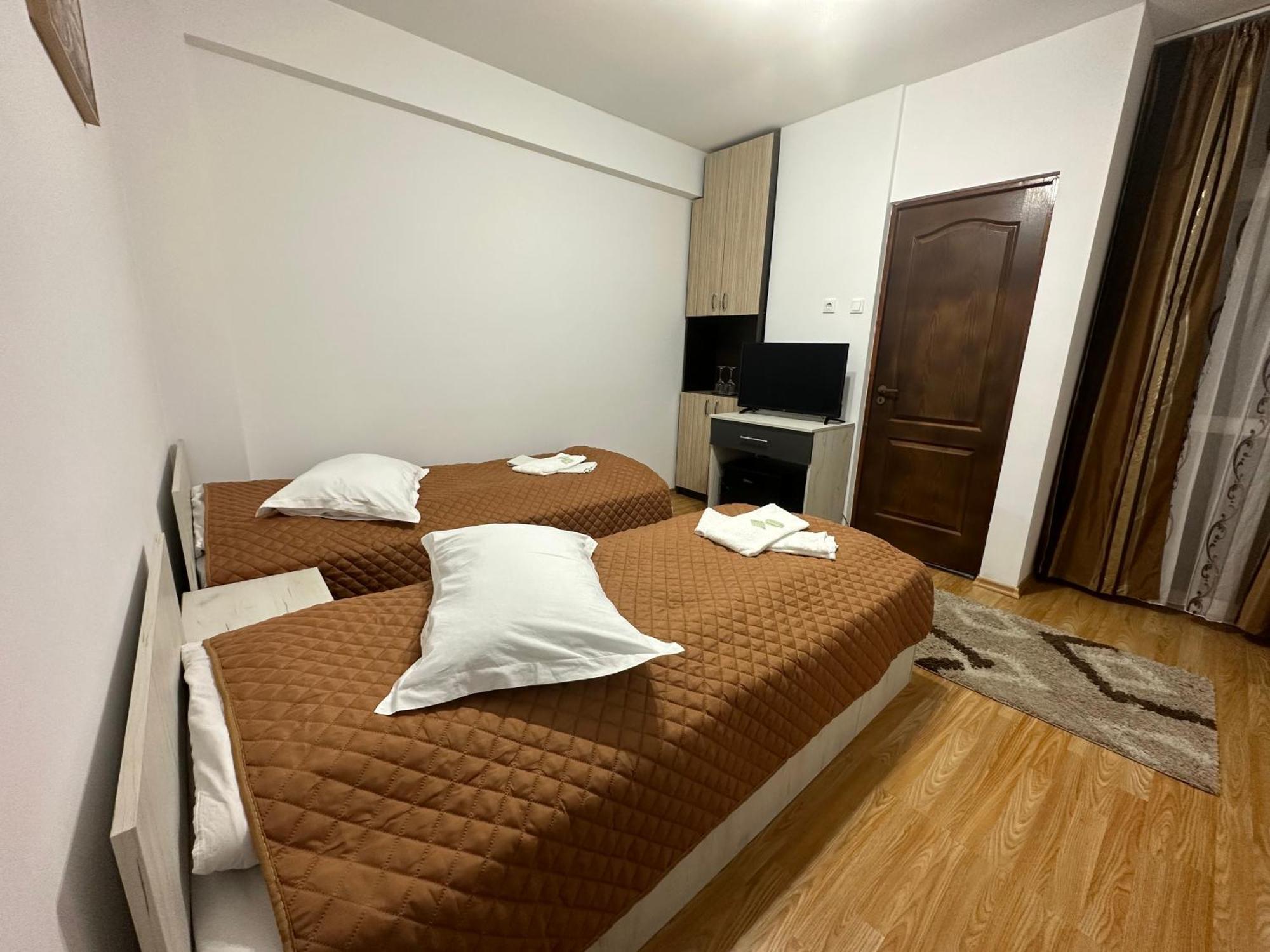 Casa Rustic Cazare Питешти Экстерьер фото