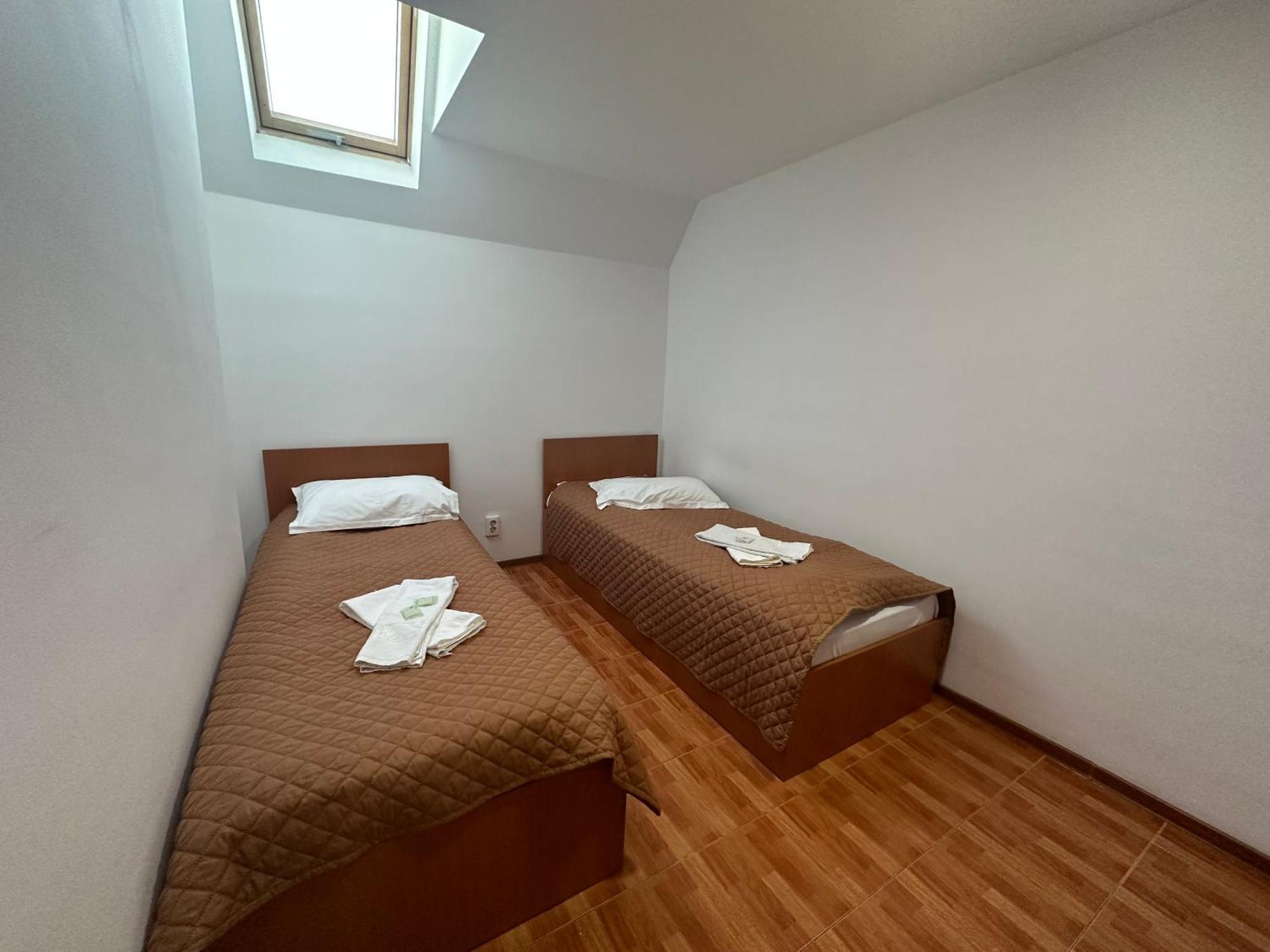 Casa Rustic Cazare Питешти Экстерьер фото